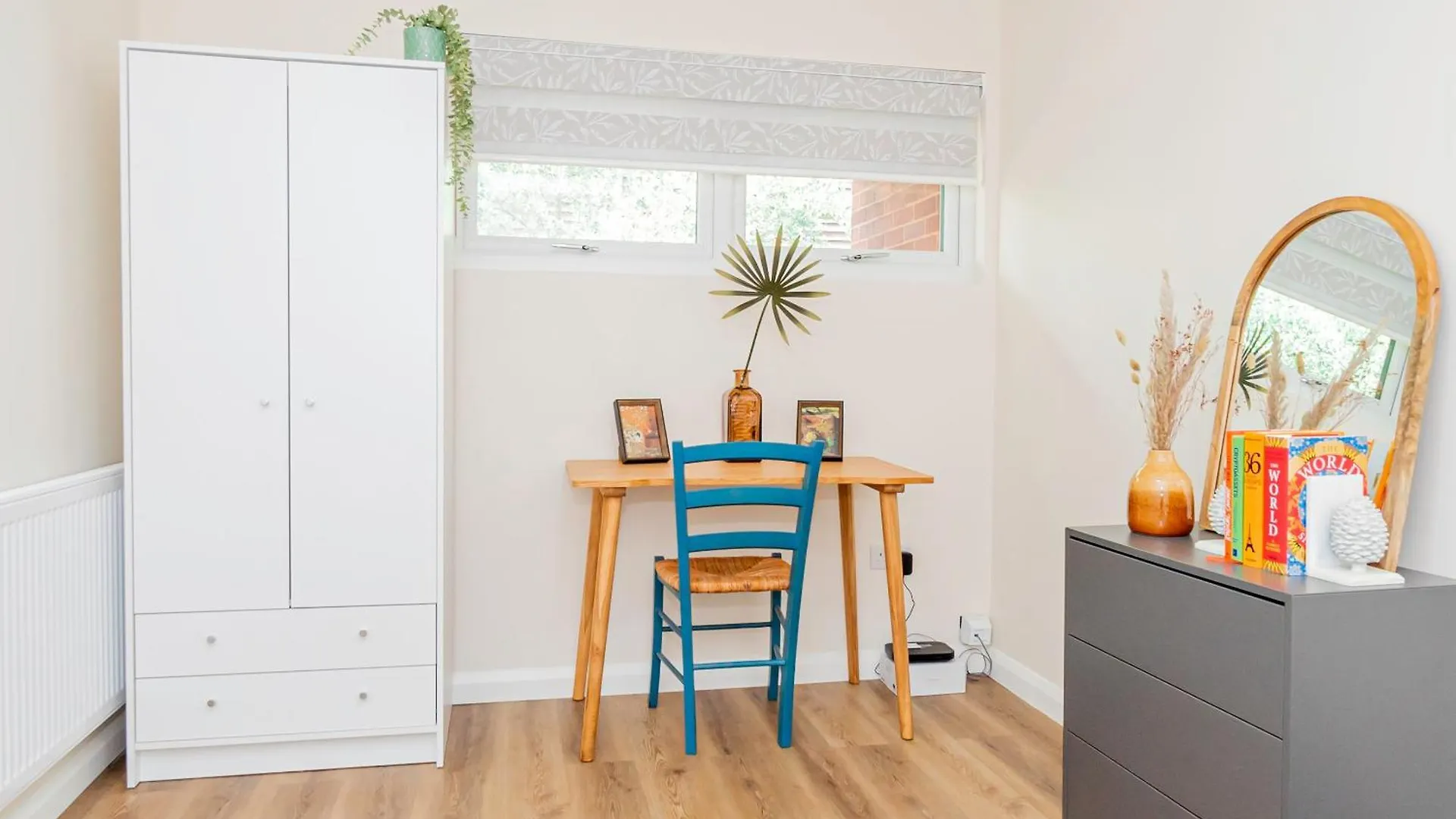 Beautiful 3 Bedrooms-2 Bathrooms 8 Minutes Walk From Hanwell Station, Sleeps 7 格林福德 公寓